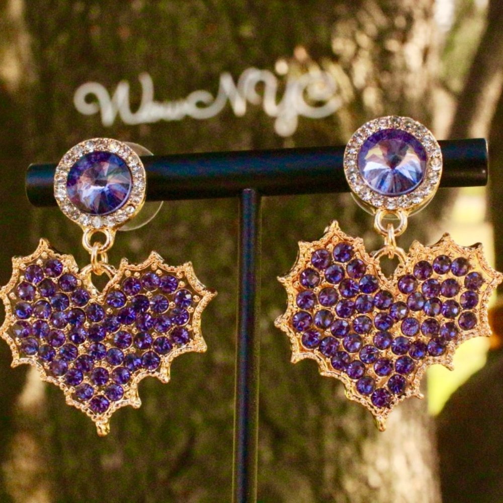 S925 Heart Sparkle Rhinestone Heart Stud Earrings - Picture 3 of 11
